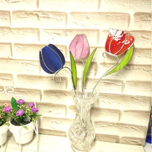 Stained glass tulips, set of three flowers on a stalk, Pink tulips glass, Suncatcher ornament, Stained glass flower, gift for Easter