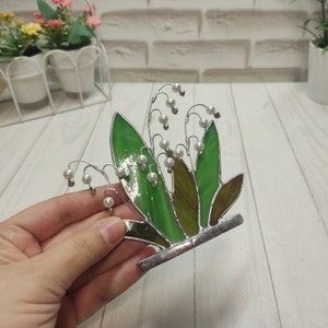 Stained glass lily of the valley, 3d decor, floral suncatcher, Window Wall Hangings, Glass Lily, stained glass flower, stain glass plant image 9