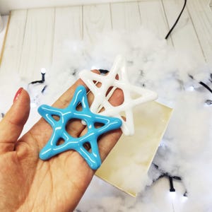 Stern Glas, 2er Set Sterne, Weihnachtsgeschenk, Buntglas Gedenkstern, saisonales Dekor Fusing