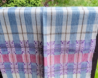 Rustic handwoven linen kitchen towels with pattern. Rustic linen kitchen towels. Linen spun in Poland and Sweden. Handwoven.