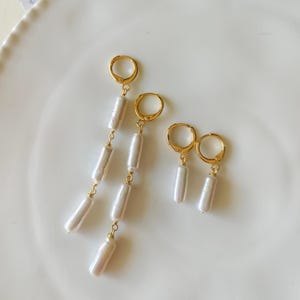 Brincos pendentes de pérolas genuínas, joias de pérolas em bastão feitas à mão para casamento, banhadas a ouro antidesgaste.