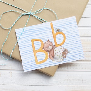 B - ABC-Postkarte für Kinder mit süßem Bären zum Geburtstag, zur Einschulung, zum Namenstag oder als Einladung zum Geburtstag