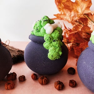 Witches Brew Bath Bomb / cauldron / spooky / Halloween bath bomb / bath fizzy / gift for her / spa / relaxation / fall / witchy / skincare