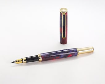 Traditional Fountain Pen in 24 Kt Gold and Dyed Boxelder Burl