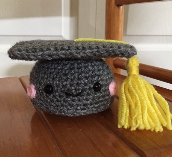 Little Graduation Cap Crochet Pattern 