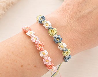 Bracelet fleur en macramé fait main : bijoux d'amitié réglables