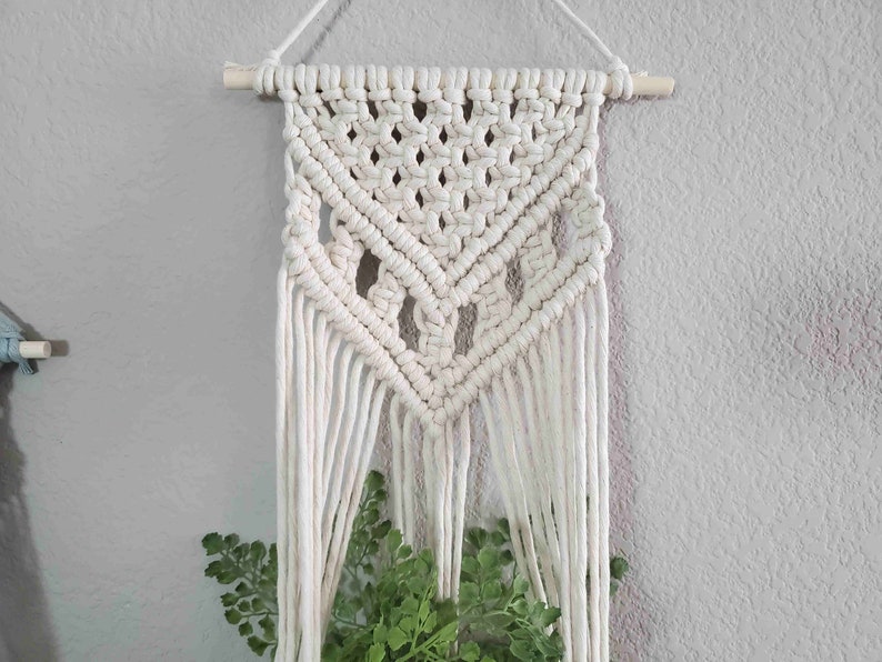 Beginner macrame plant hanger kit. Craft kits for adults and kids. Bohemian home and wall decor diy kit. Macrame wall hanging kit image 7