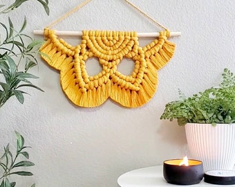 Macrame wall hanging. Macrame flower mandala. Boho nursery decor. Bohemian wall decor. Entryway wall hanging. Flower lovers gift. For her