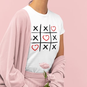 Valentine T-Shirt - XOXO Tic Tac Toe Valentine Shirt for Men and Women - UNISEX - LOVE heart cute - Gifts