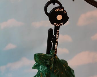 Walk Buddy Dog poop bag holder and bag counter