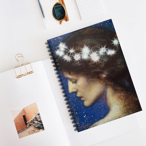Carnet élégant « Night » d'Edward Robert Hughes | Parfait pour la tenue d'un journal et la prise de notes | Idée cadeau unique | Carnet de notes cosmique