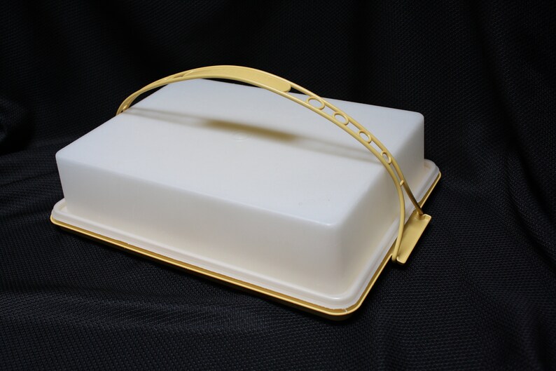 Tupperware Cake Carrier with handle Base 622Harvest Etsy