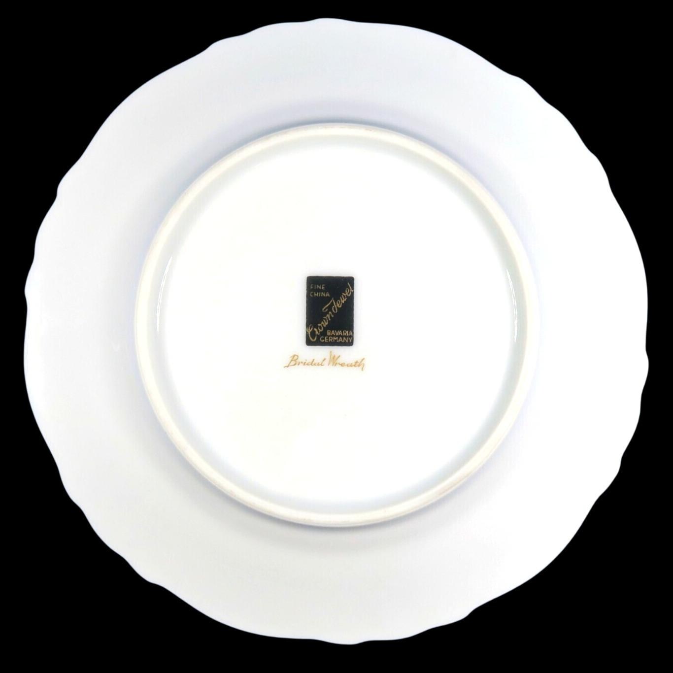 How to Decorate With Crown Jewel Bridal Wreath China Bavaria: Elegant Tips