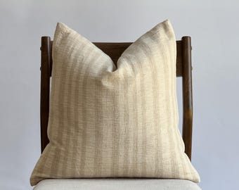Federa per cuscino a righe color marrone chiaro neutro