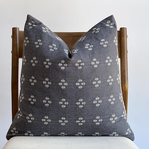 Funda de almohada gris violeta #