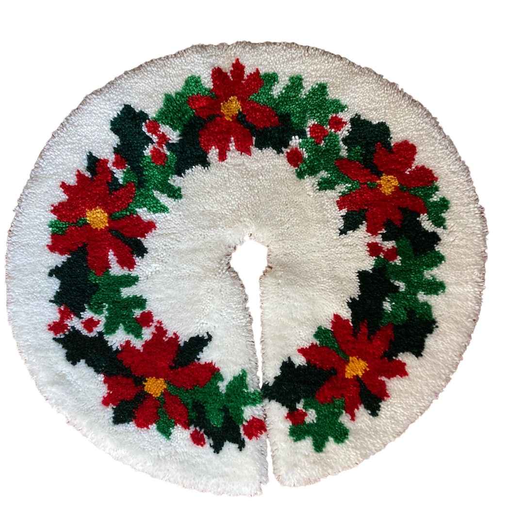 Vintage Latch Hook Christmas Tree Skirt Poinsettias 33in Rug Etsy
