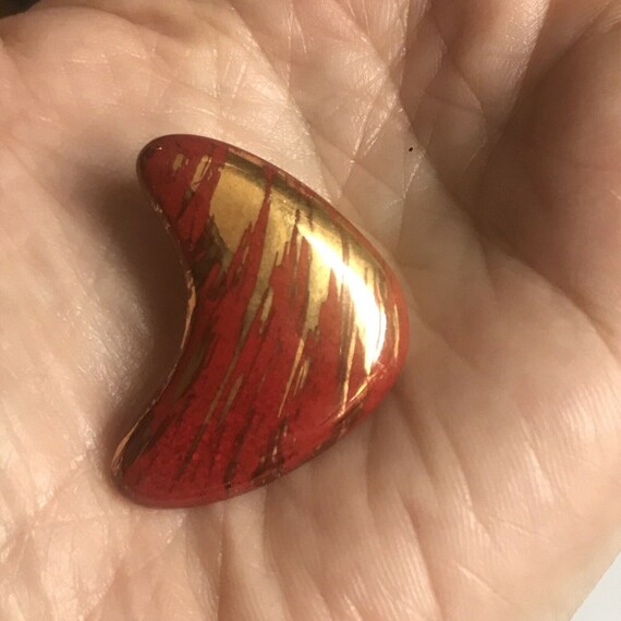 Vintage Boomerang Earrings Red Metallic Gold 80s … - image 2