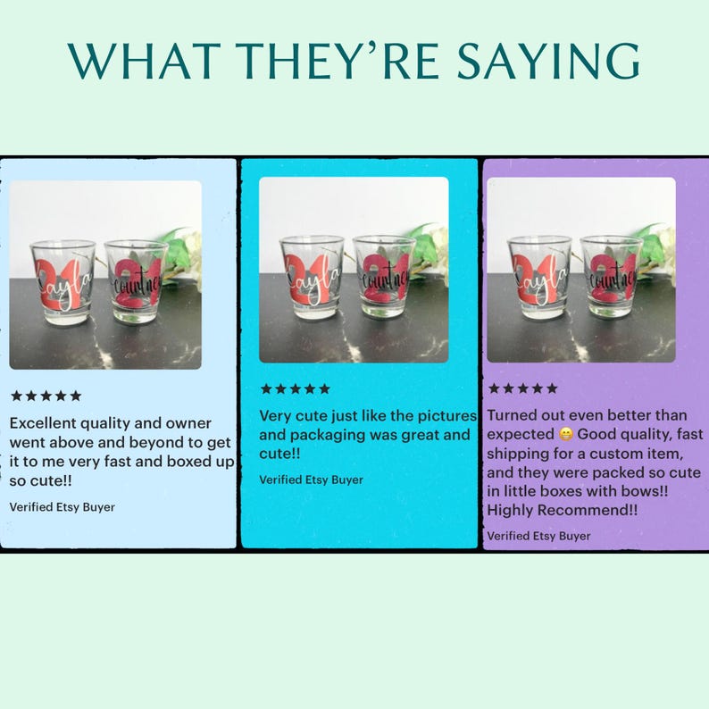 Pode incluir: Copos de shot transparentes com texto personalizado em vermelho e preto. O texto inclui um nome e um n&uacute;mero. Os copos s&atilde;o exibidos em uma superf&iacute;cie escura com detalhes florais, juntamente com avalia&ccedil;&otilde;es de clientes.