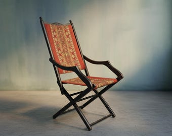 Opklapbare stoel in Arts & Crafts-stijl met Kilim-bekleding / Oriëntaalse, in campagnestijl uitgevoerde, gebeeldhouwde fauteuil