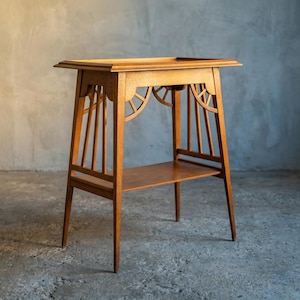 Refined Arts and Crafts Oak Side Table Sculptural Early 1900s