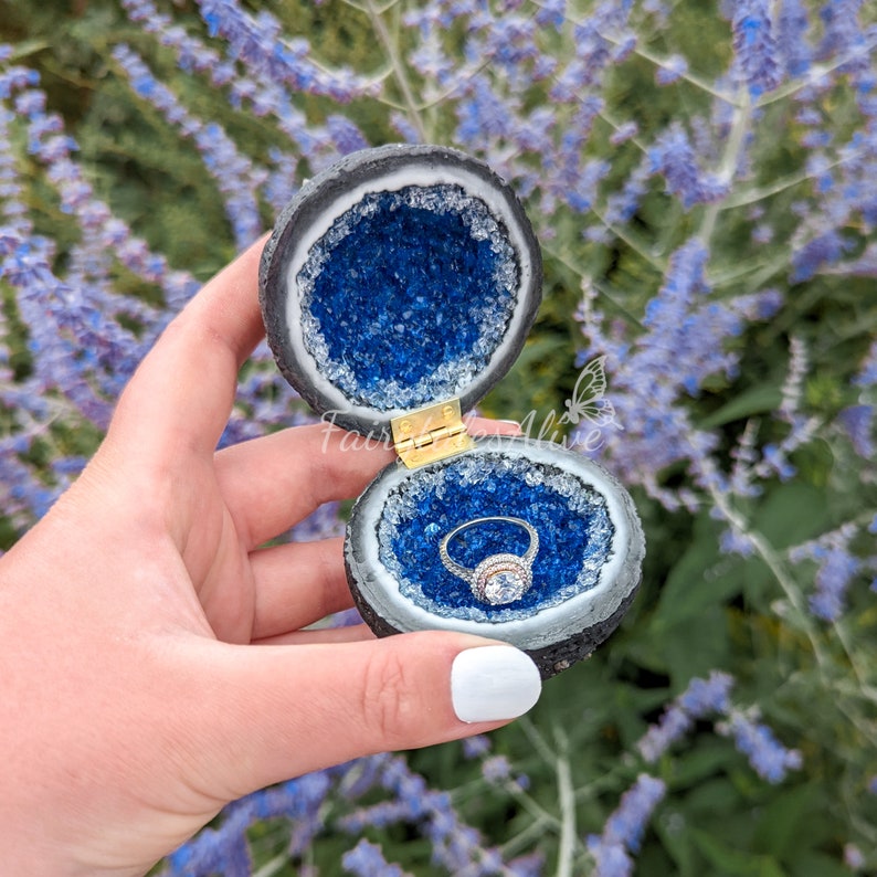 Blaue Glas Kristall Verlobungsring Box, Handgefertigte Glas Druse Box, Verlobung und Hochzeit Geschenk, Inspiriert von einer Achat Geode image 6