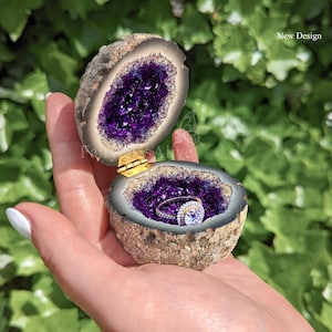 Lila Glas Kristall Verlobungsring Box , Handgefertigte Aufbewahrungsbox für Verlobung oder Hochzeit , Inspiriert von einer Amethyst Geode