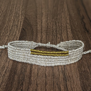 Pulsera tejida a mano de lino, pulsera minimalista, joyería tejida, pulsera tejida en telar, joyería textil, regalos para mujer, joyería tejida boho