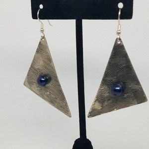 Violet Blue Pearl on Silver Triangular Oxidized Dangle Earrings, hand-fabricated, sterling silver