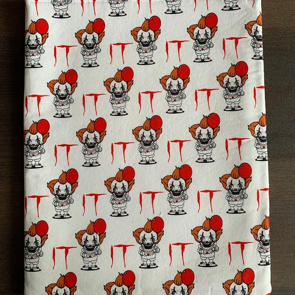 IT Pennywise  Stephen King Book Sleeve