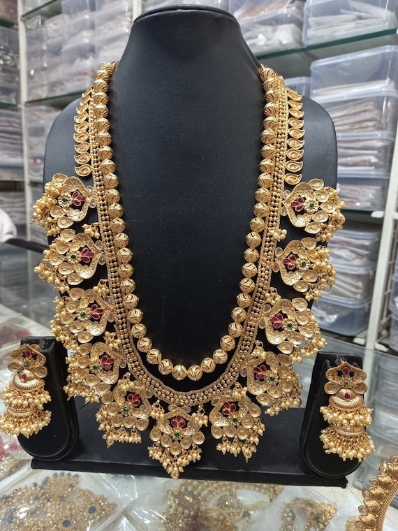 22K Gold ' Lakshmi Kasu' Long Necklace & Earrings Set with Uncut Diamonds &  Rubies - 235-DS687 in 86.150 Grams