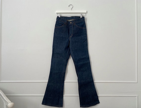 Vintage NOS 1970s High Rise Big Bell Levi's Bell B