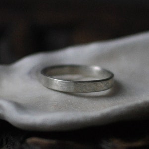 3mm 9K White Gold Wedding Ring, Simple Elegant Rustic Textured Flat Band, Recycled Solid Gold, UK Hallmarks, Unisex, Japanese Packaging