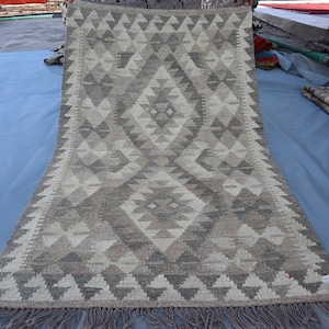 Afghan Kilim Rug 2'8x4'6 ft, Vintage Tribal Handmade Wool Flatweave Rug, Natural Veg dyes Beige Gray 3x5 ft Rug, Kitchen Rug, Hallway Carpet