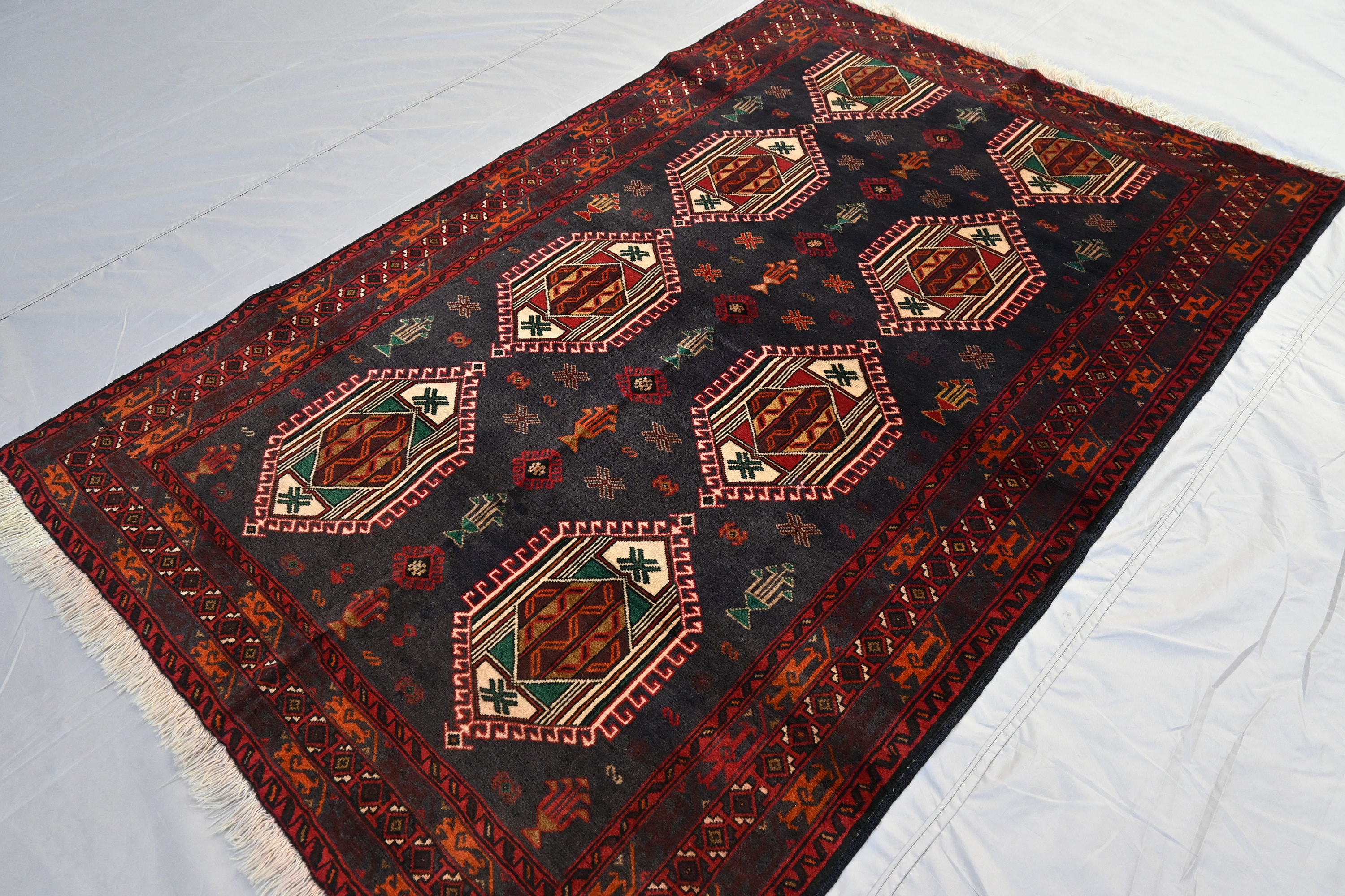 アフガニスタンアンティーク 3.9 x 5.7フィートラグ、トルクメン幾何学