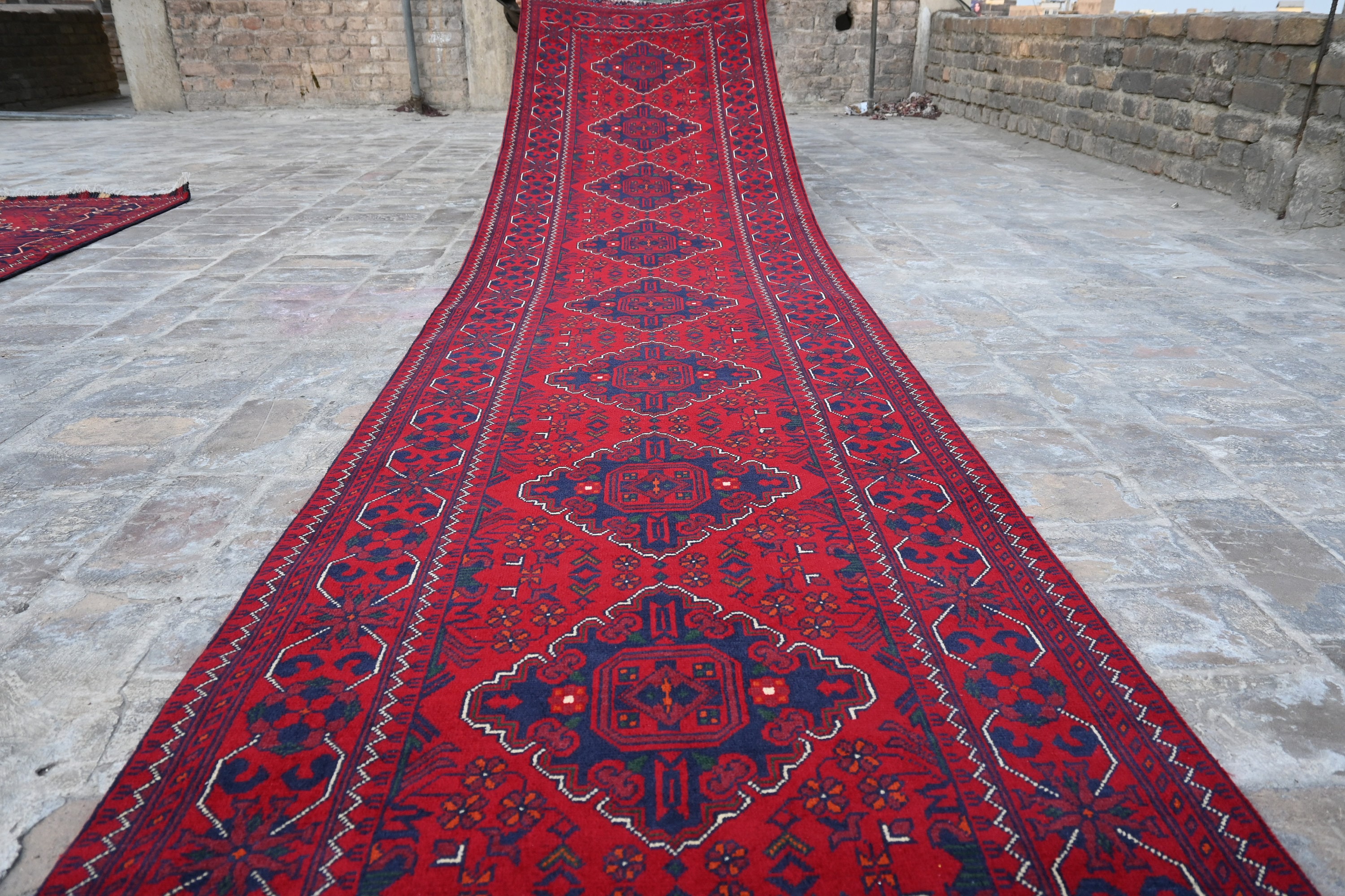 アフガニスタン製 13 フィート ランナー、12.10 x 2.9 フィート