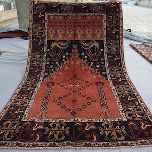 Antiker 3 x 5 ft Gebetsteppich, 1950er Jahre, afghanischer Gebetsteppich, handgefertigter orientalischer turkmenischer Wollteppich in ausgezeichnetem Zustand