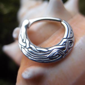Piercing al naso unisex &quot;Odin&#39;s Raven&quot;, in argento sterling, da 0,6 pollici, con clicker