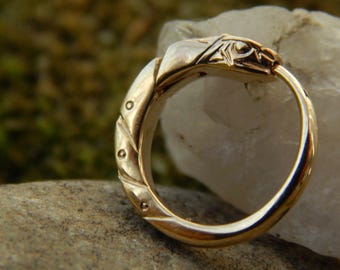 14K gouden Ouroboros-slangoorring: handgemaakte Jormungand (GEEN EXTRA KOSTEN voor VS)