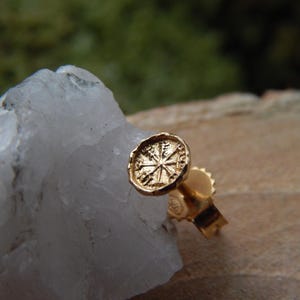 Vegvisir Viking compass Boucle d&#39;oreille simple en argent sterling plaqué or Viking nordique cadeau hommes filles goujon