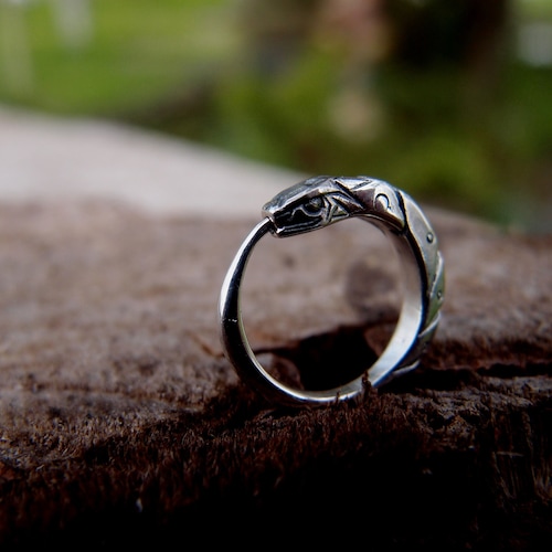 here's OUROBOROS SIGNET PIERCE シルバー 片耳のみ OUROBOROS SIGNET