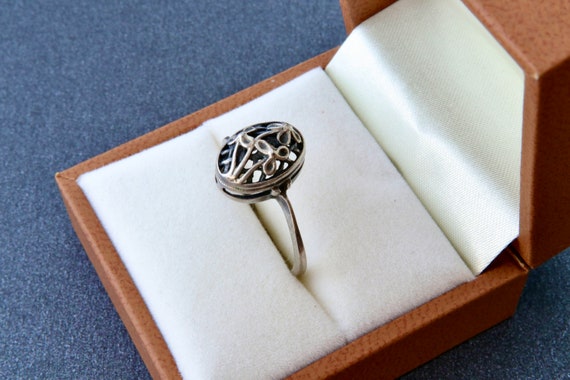 Soviet sterling silver ring with filigree, Flower… - image 6