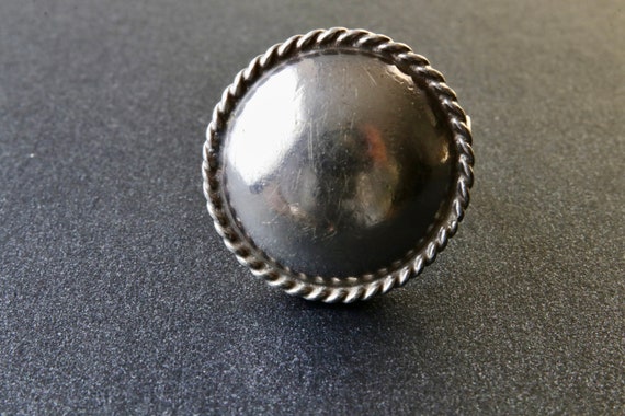 Vintage sterling silver dome ring, Round geometri… - image 1