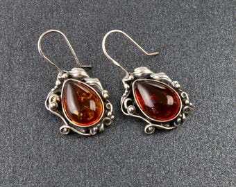 Sterling silver amber earrings, Oval dangle earrings with honey amber, Vintage handmade silver earrings