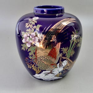 Jarrón vintage de faisán azul cobalto, jarrón de porcelana japonesa con pintura dorada.