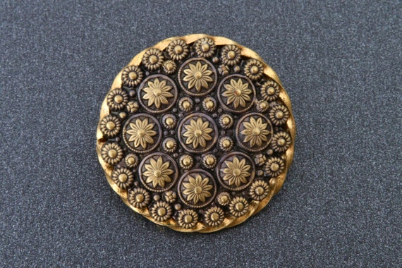 Floral brooch, Round gold tone brooch, Antique br… - image 3