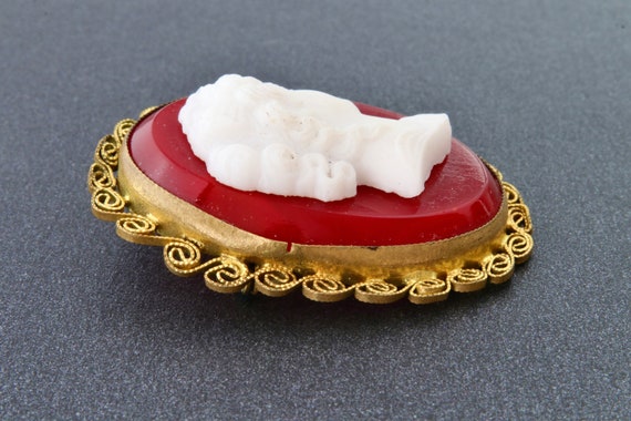 Cameo brooch, Red cameo with white female profile… - image 5