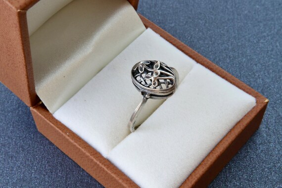 Soviet sterling silver ring with filigree, Flower… - image 7