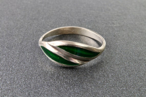 Enamel ring, Sterling silver ring with green enam… - image 1