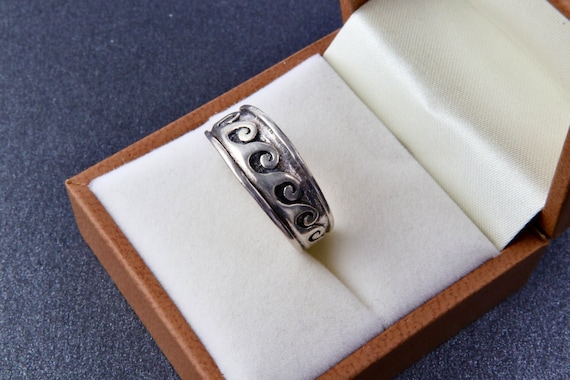 Waves pattern sterling silver ring, Minimalist si… - image 7