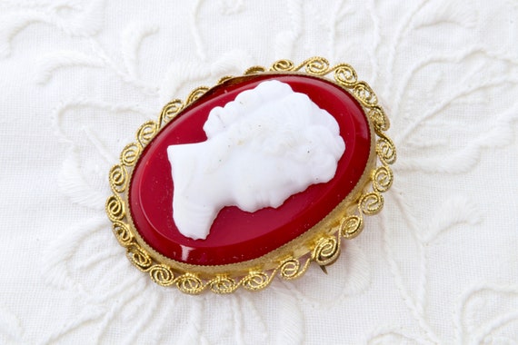 Cameo brooch, Red cameo with white female profile… - image 10
